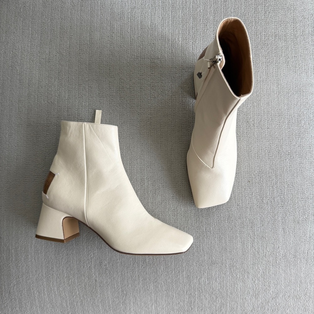 NWT Maison Margiela Cream Ankle Boots
